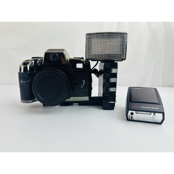 Vintage Olympia DL2000 Camera w/ 50mm flash and bag